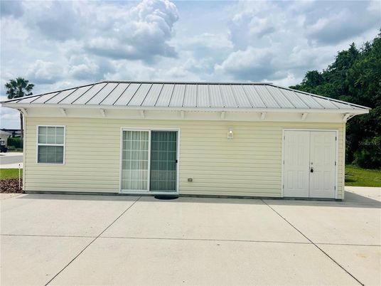 Detached Garage, Exterior