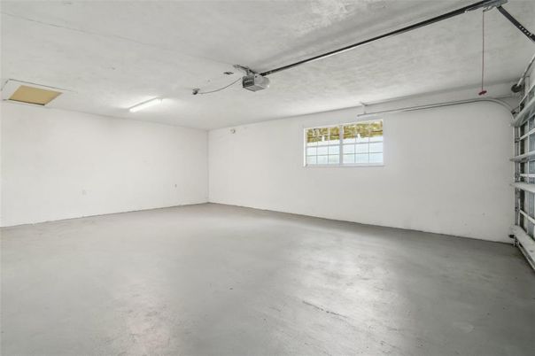 Garage, Interior