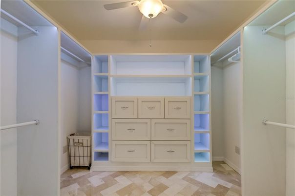 Interior, Walk-in Closets