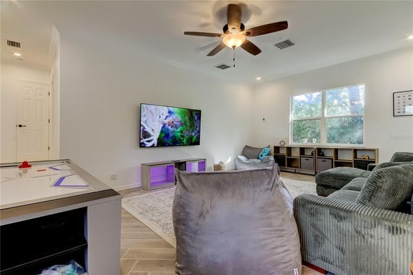 Interior, Recessed Lighting, Wood Texture Flooring