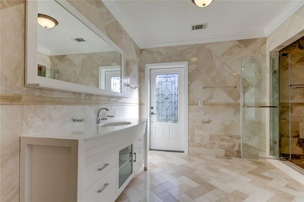 Bathroom, Glass Shower, Interior