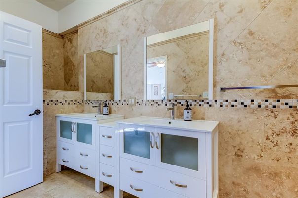 Bathroom, Dual Sink Vanities, Interior