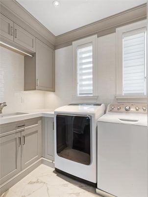 Interior, Marble, Recessed Lighting, Washer