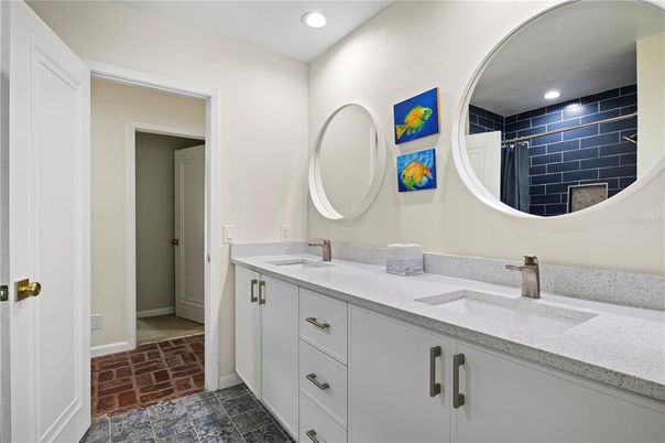 Bathroom, Dual Sink Vanities, Interior, Recessed Lighting