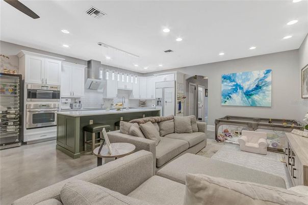 Interior, Kitchen, Living room, Pendant Lights, Recessed Lighting, Stainless Steel Appliances