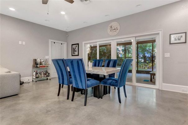 Dining room, Interior, Recessed Lighting