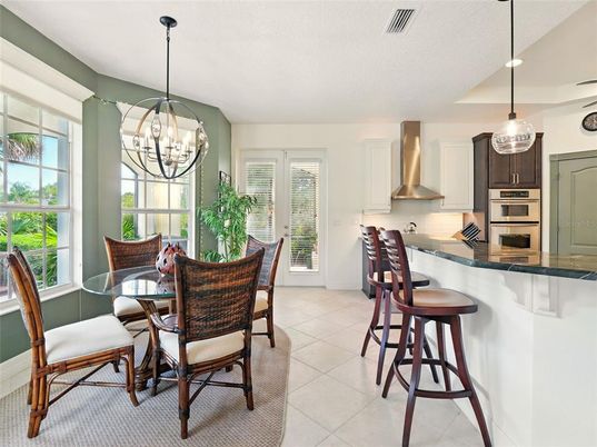 Chandelier, Dining room, Interior, Kitchen, Pendant Lights, Stainless Steel Appliances