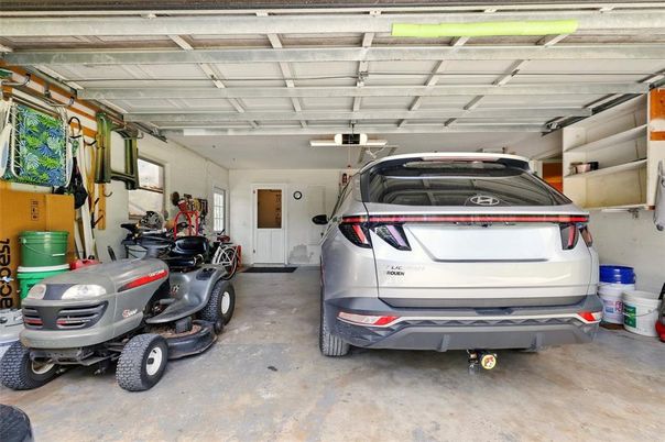 Garage, Interior