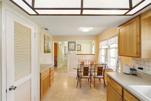 Dining room, Interior