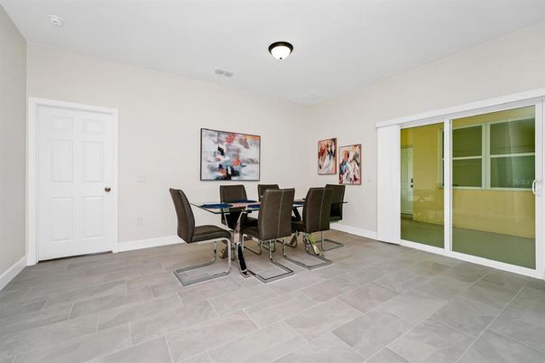 Dining room, Interior