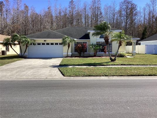 Attached, Exterior, Facade, Ranch