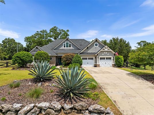 Attached, Backyard, Exterior, Facade, Brick Facade, Ranch