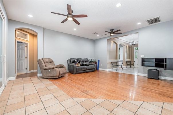 Interior, Recessed Lighting, Wood Texture Flooring
