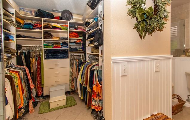 Interior, Walk-in Closets