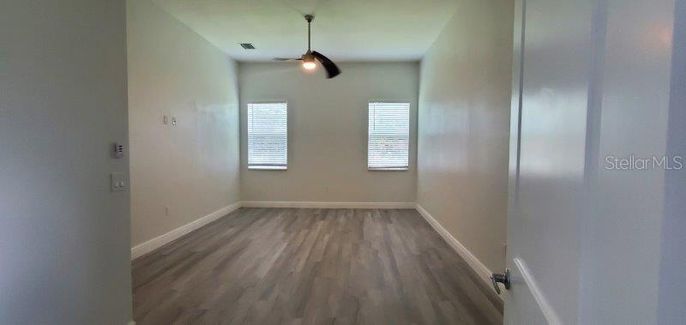 Empty room, Interior, Pendant Lights, Wood Texture Flooring