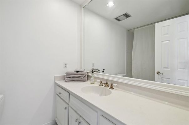 Bathroom, Interior, Recessed Lighting