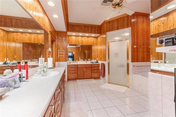 Interior, Kitchen, Recessed Lighting, Wooden Walls