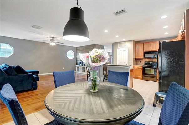 Dining room, Interior, Kitchen, Recessed Lighting