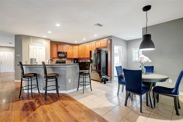 Dining room, Interior, Kitchen, Pendant Lights, Recessed Lighting, Wood Texture Flooring