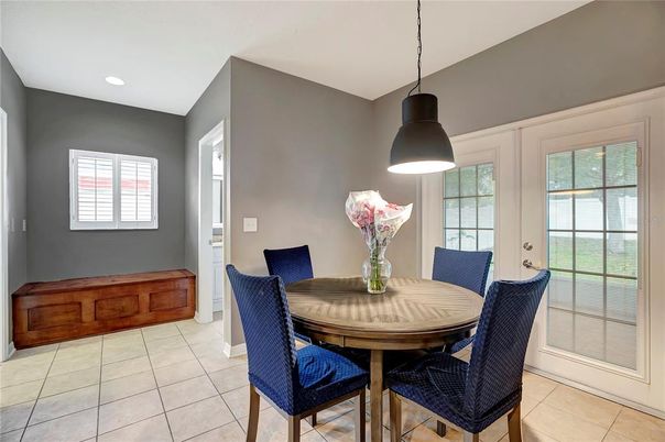 Dining room, Interior, Pendant Lights, Recessed Lighting
