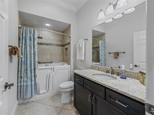 Bathroom, Interior, Recessed Lighting