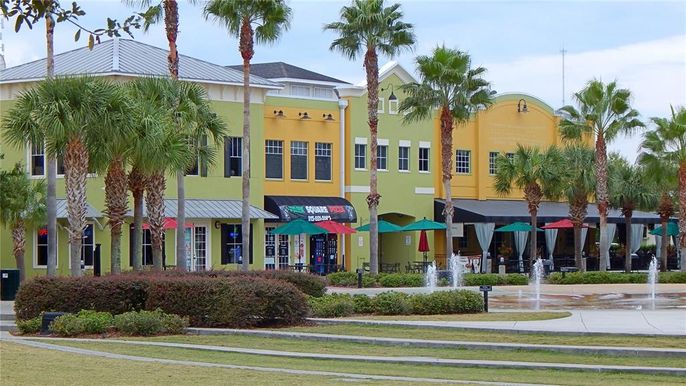 Exterior, Facade, Condo Building