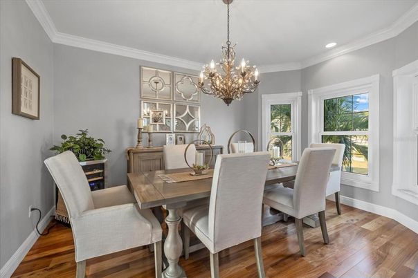 Chandelier, Dining room, Interior, Recessed Lighting, Wood Texture Flooring