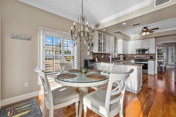 Chandelier, Dining room, Interior, Kitchen, Recessed Lighting, Wood Texture Flooring