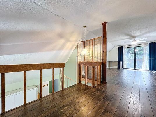 Empty room, Interior, Pendant Lights, Wood Texture Flooring