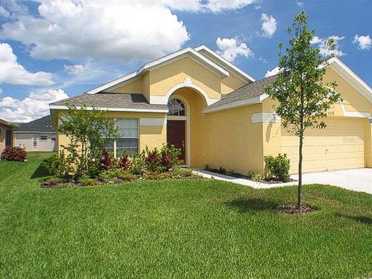 Attached, Exterior, Facade, American Craftsman