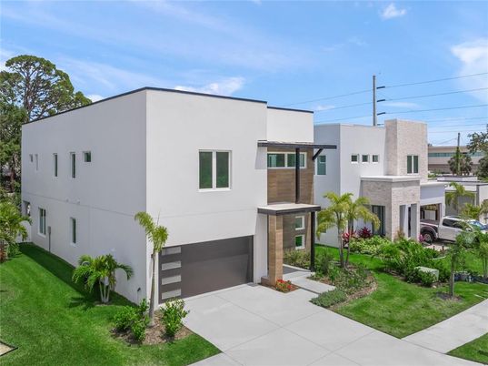 Attached, Exterior, Facade, Modern