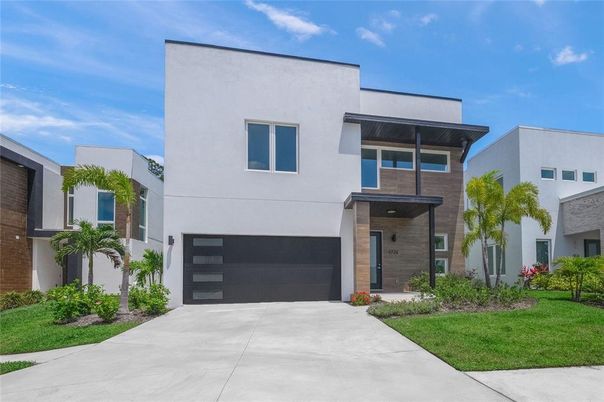 Attached, Exterior, Facade, Modern
