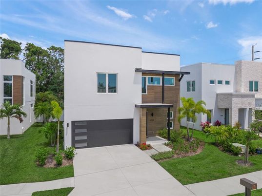 Attached, Exterior, Facade, Modern