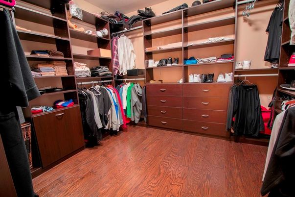 Interior, Walk-in Closets, Wood Texture Flooring