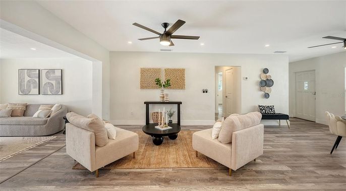 Interior, Living room, Recessed Lighting, Wood Texture Flooring