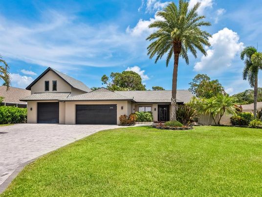 Attached, Backyard, Exterior, Facade, Ranch
