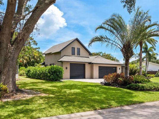 Attached, Backyard, Exterior, Facade, Farmhouse