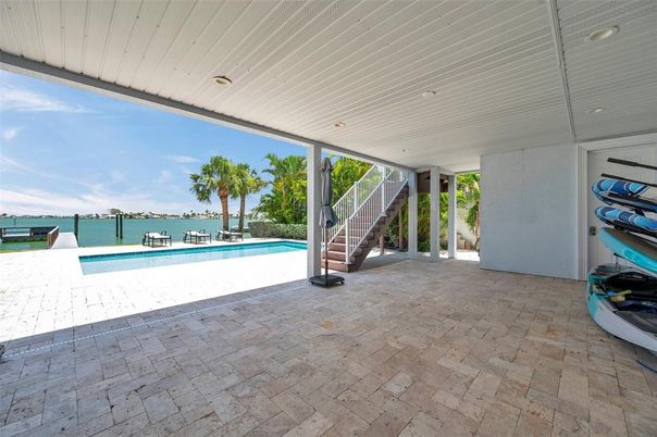 Exterior, Pool, Water
