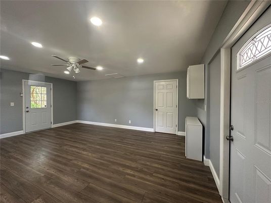 Empty room, Interior, Recessed Lighting, Wood Texture Flooring
