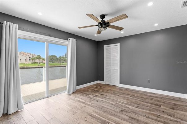 Empty room, Interior, Recessed Lighting, Water, Wood Texture Flooring