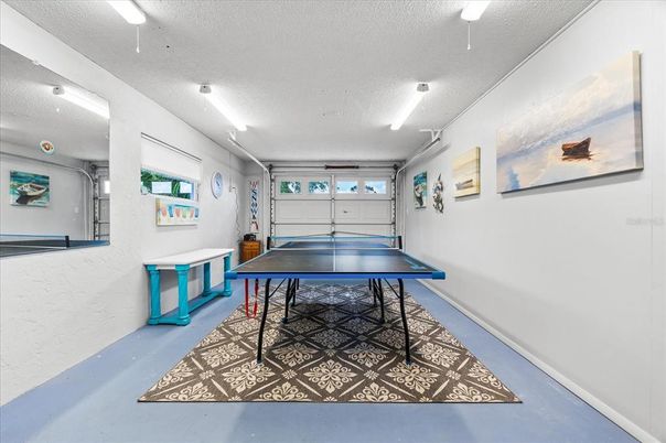 Game Room, Interior