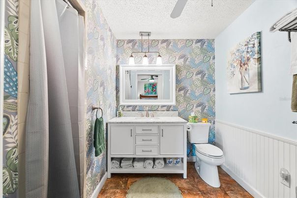 Bathroom, Interior, Pendant Lights