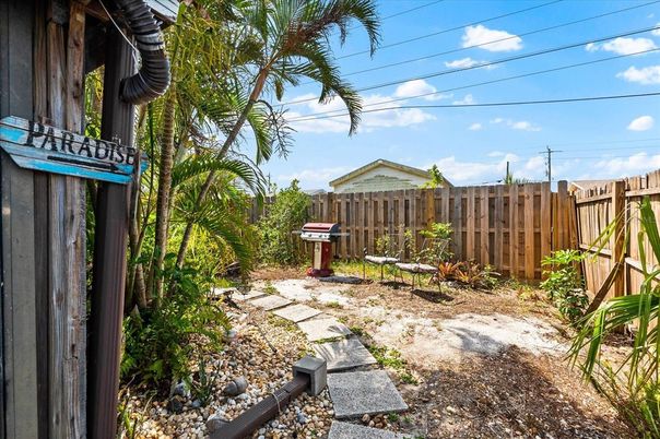 Backyard, Exterior