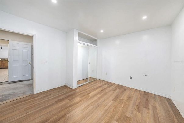 Empty room, Interior, Recessed Lighting, Wood Texture Flooring
