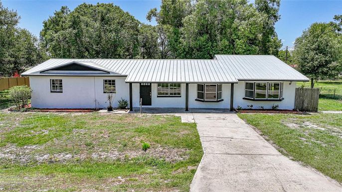 Backyard, Exterior, Facade, Ranch