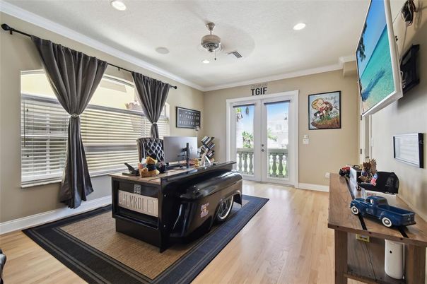 Home Office, Interior, Recessed Lighting, Wood Texture Flooring