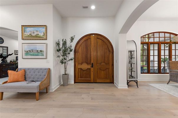 Interior, Recessed Lighting, Wood Texture Flooring