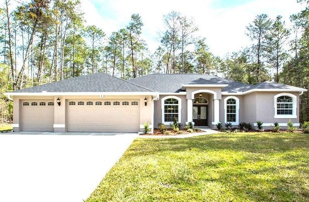 Attached, Exterior, Facade, Ranch