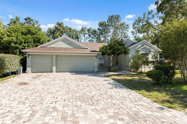 Attached, Exterior, Facade, Ranch