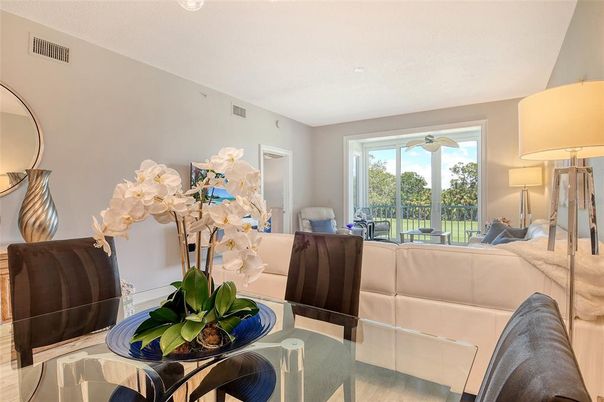 Dining room, Interior, Living room, Recessed Lighting